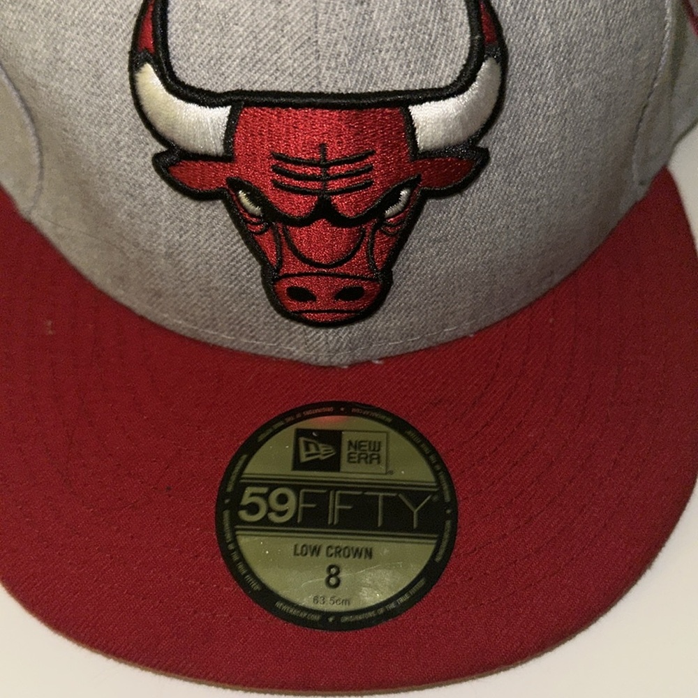 Chicago Bulls size 8 New Era 59FIFTY Low Profile Hat